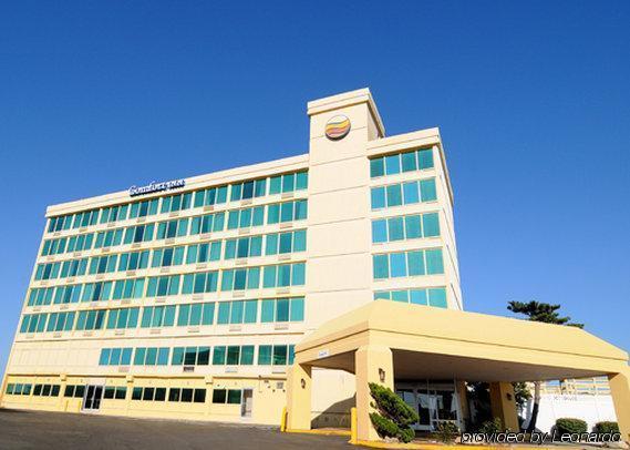 Comfort South Oceanfront Inn